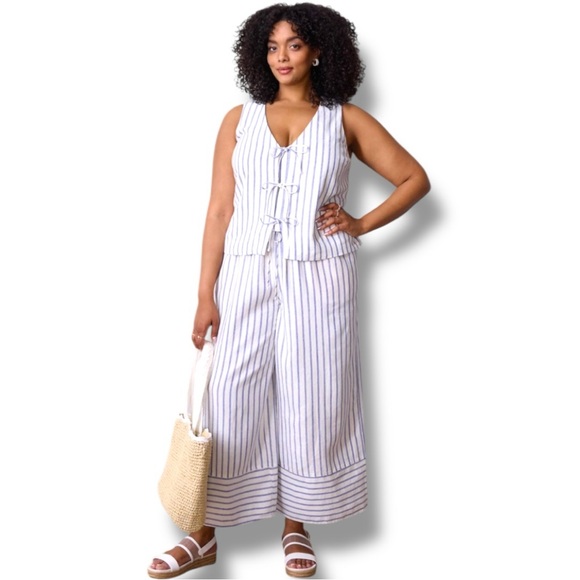 LC Lauren Conrad Pants - Lauren Conrad 2-Piece White and Blue Striped Lightweight Tie Up Top & Bottom Set